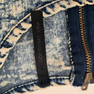 Super cute mini denim jeans